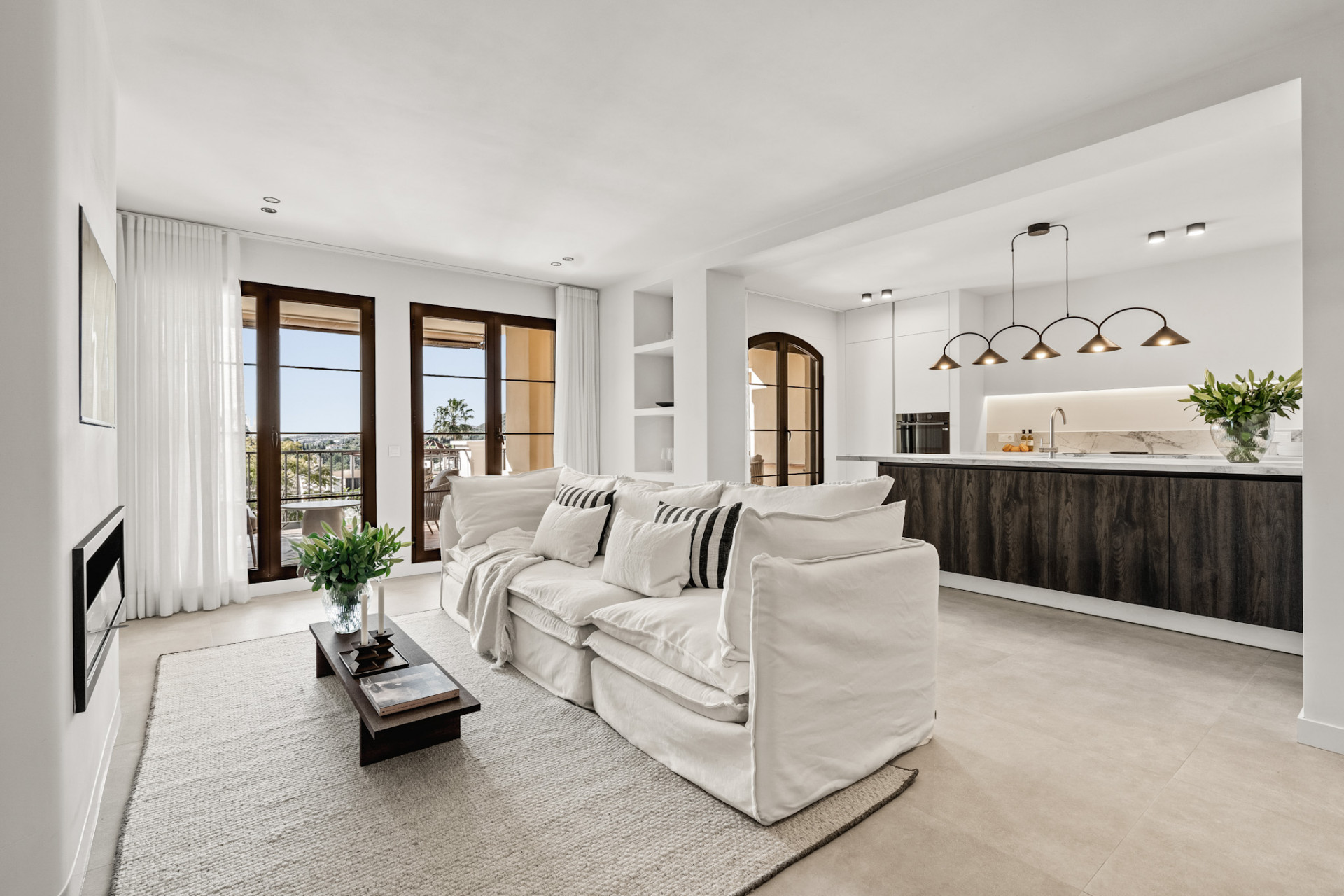 Nueva Milla de Oro, Estepona