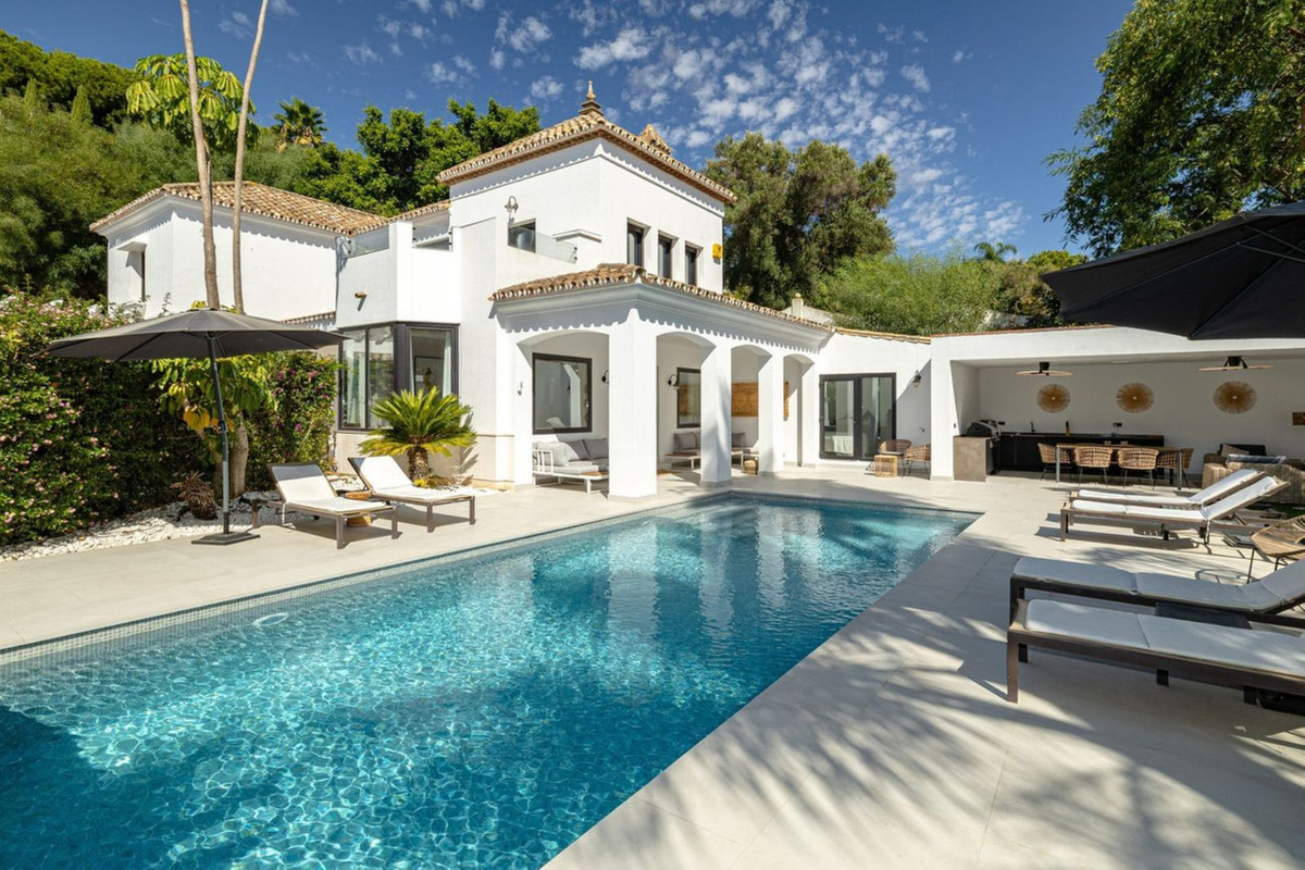 El Paraíso, Estepona